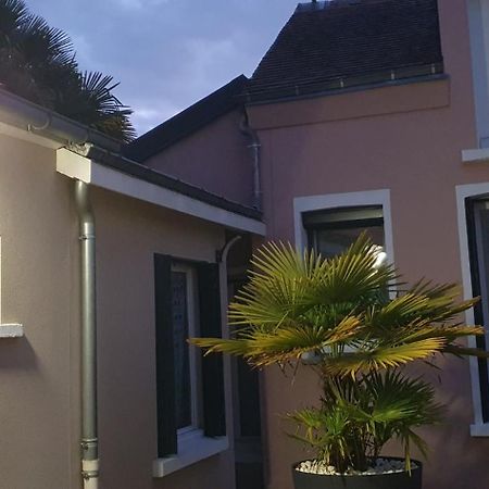 Maison Avec Garage 24 Heures Du Mans Voitures Et Toute Manifestation 르망 외부 사진